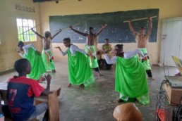 spectacle école ouganda 2